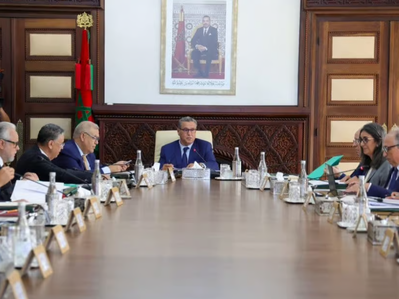 مجلس الحكومة يصادق على مشاريع قوانين جديدة ويستعرض نتائج البكالوريا ويقر العودة إلى توقيت غرينيتش