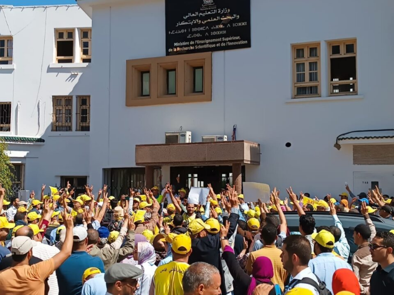 استئناف الحوار بقطاع التعليم.. مواعيد جديدة لمباريات حاملي الشهادات والدكاترة