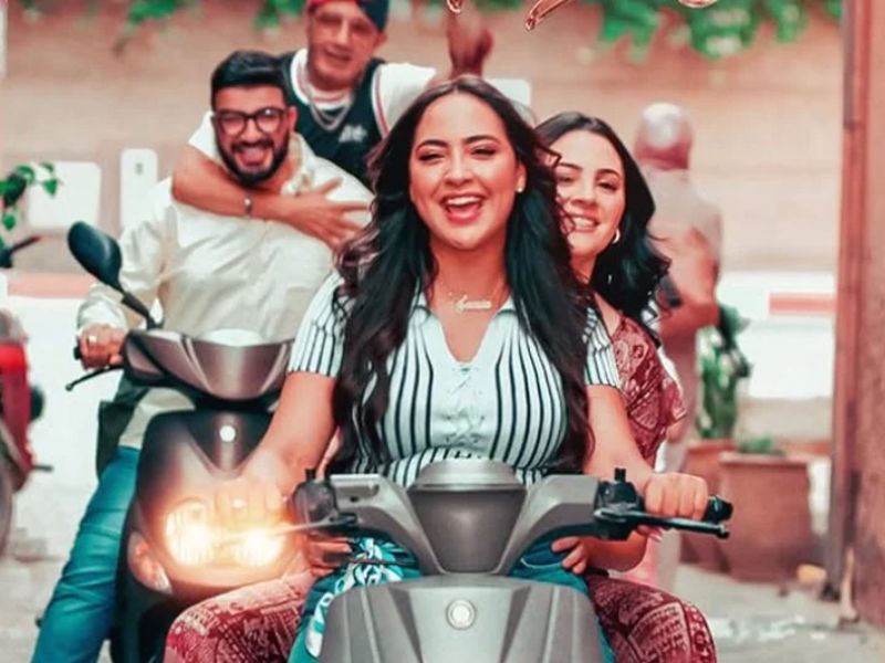 سامية العنطاري تطلق أولى أغانيها «خويتي خويي» بروح سينمائية