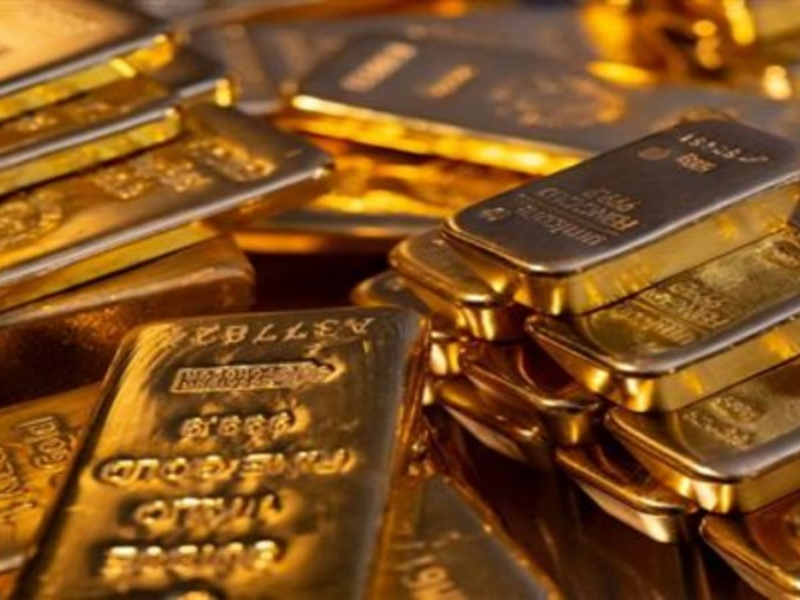 الذهب يتجه لخسارة شهرية تتجاوز 6% رغم استقرار الأسعار