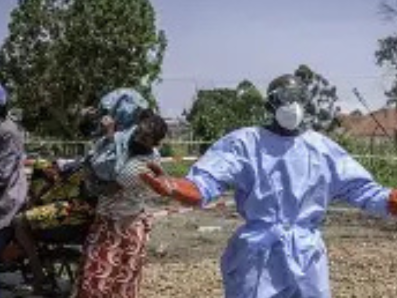 إيبولا في إفريقيا.. وباء يتجاوز عشرة آلاف إصابة والكونغو الديمقراطية في قلب المواجهة