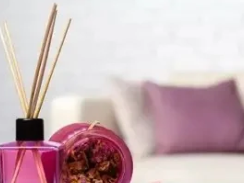 عطور المنزل.. هل تمنحنا رائحة جميلة أم تضر بصحتنا؟