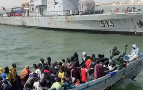 اعتراض زورق للهجرة بسواحل الداخلة: البحرية الملكية توقف 189 مرشحاً للهجرة غير النظامية