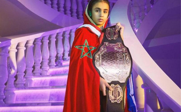 البطلة العالمية أميرة الطاهري تؤكد سيطرتها على حلبات الكيك بوكسينغ بإحرازها سادس الألقاب العالمية
