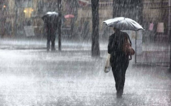 أمطار قوية بمختلف مناطق المملكة