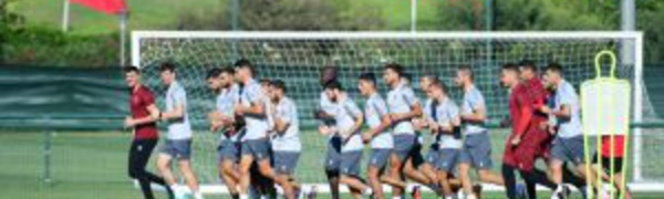 اتحاد الجزائر لكرة القدم يشيد بحسن الاستقبال بالمغرب وظروف التدريب الجيدة