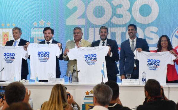 تشيلي تهاجم “فيفا” و”ترضية” “كونميبول” وتلمح للتصعيد