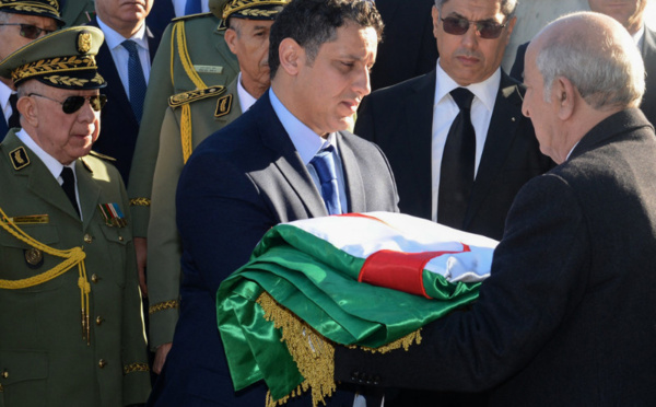 الجزائر: العسكر يختطف أبناء الجنرال قايد صالح ويحتجزهم