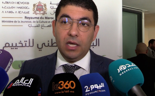 تتويج بنسعيد بجائزة أفضل شخصية حكومية في التواصل الحكومي الاجتماعي