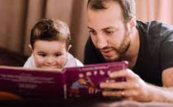 خمس طرق فعالة تساعد بها طفلك على حب القراءة