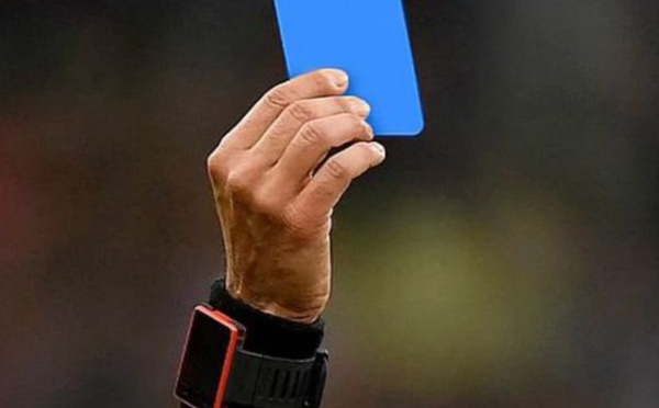 جياني إنفانتينو: بطاقة حمراء للبطاقات الزرقاء