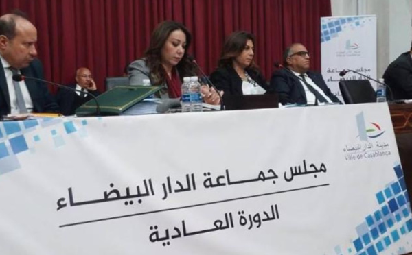مجلس الدار البيضاء يصادق على اتفاقية لاقتناء حافلات سياحية