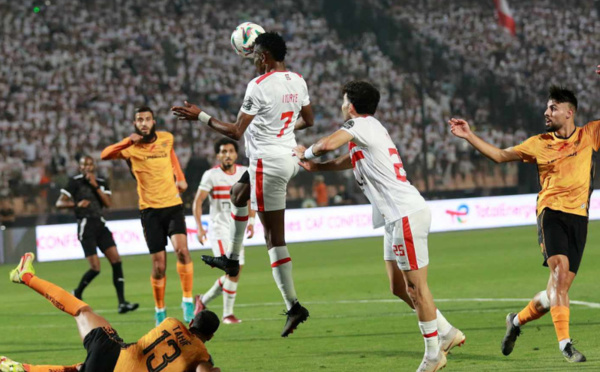 الكاف يفتح تحقيقاً عاجلاً بعد أحداث نهائي كأس الكونفدرالية بين الزمالك ونهضة بركان