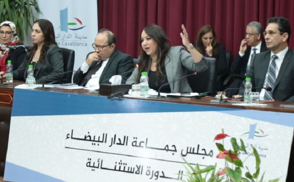 مراحيض عمومية وحافلات سياحية : مشاريع كبرى تغيّر ملامح مدينة الدار البيضاء