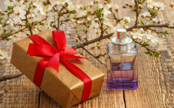 أفضل العطور لموسم الاحتفالات: رائحة لا تُنسى وجاذبية لا تضاهى