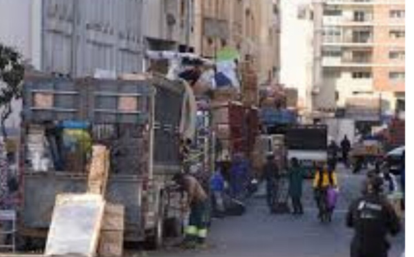 نقل مستودعات وشاحنات درب عمر إلى مديونة.. خطوة نحو تنظيم التجارة في الدار البيضاء