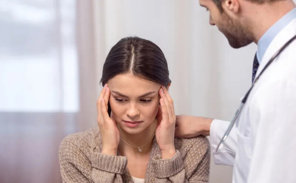 التهاب السحايا: الأعراض، الأنواع، وسبل الوقاية وفقًا لطبيب مختص