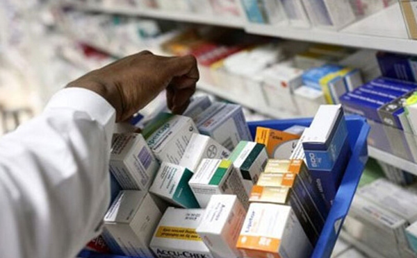 وزارة الصحة تخفض أسعار 27 دواءً من بينها أدوية لعلاج السرطان