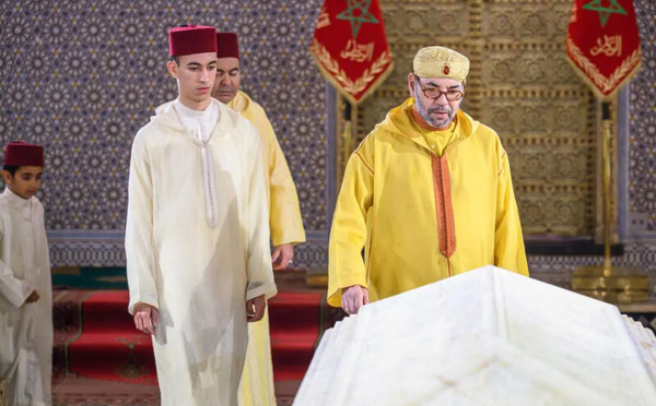  في ذكرى رحيل "أب الأمة" : الملك محمد السادس يترحم على جده الملك محمد الخامس