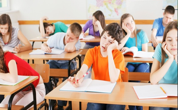 الضغط النفسي للتلاميذ: محفز أم عبء؟