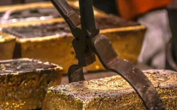 ارتفاع تاريخي لسعر الذهب العالمي في ظل الأوضاع الاقتصادية المتوترة