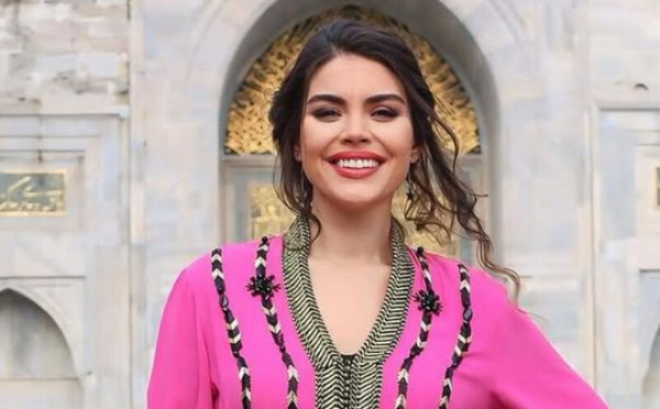 النجمة التركية غاي تورغورت أيفن تتألق بالقفطان المغربي