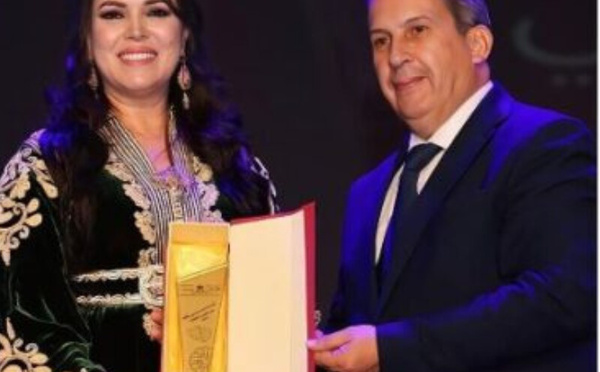 تكريم الفنانة السعدية لديب: لحظة فخر واعتراف بعطاءات المسرح المغربي