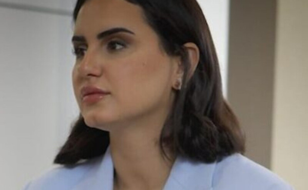 وداد المنيعي.. مسيرة فنية متألقة بين التحديات والالتزام