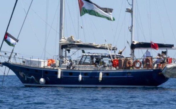 الجيش الإسرائيلي يحتجز سفينة "مادلين" ويعتقل متضامنين دوليين متجهين لغزة