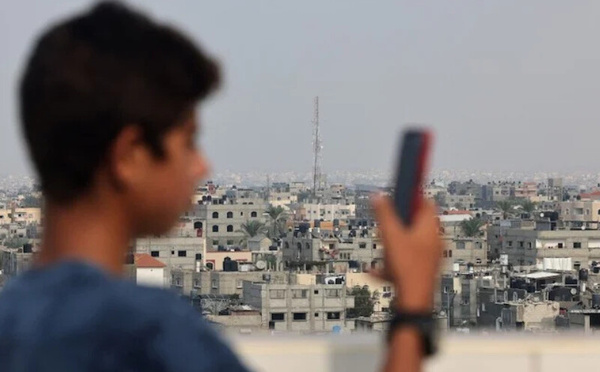 انقطاع الاتصالات في غزة: أزمة متفاقمة وعزلة رقمية