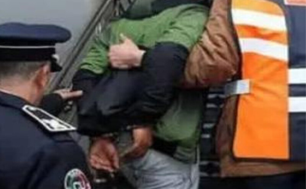 الشرطة القضائية بالداخلة توقف مشتبهاً به في قضية سرقة محل تجاري