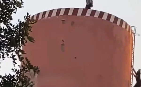 وفاة الشاب المعتصم فوق خزان مياه بأولاد يوسف بعد 4 أيام من دخوله الإنعاش