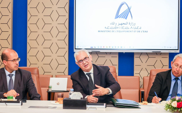 بركة يستقبل وفدًا من البنك الأوروبي لإعادة الإعمار والتنمية لتعزيز التعاون في مشاريع البنيات التحتية والماء