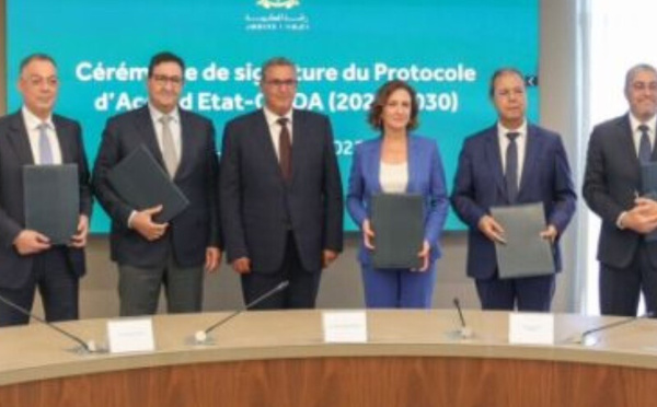 المغرب يوقع بروتوكول اتفاق لتطوير المطارات: استثمارات بقيمة 38 مليار درهم لتعزيز البنية التحتية والنقل الجوي