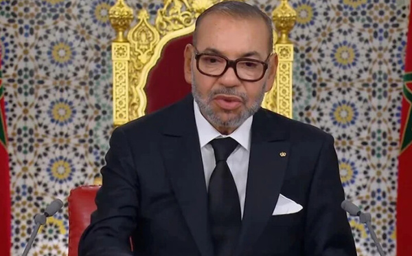 في رسالة واضحة : الملك محمد السادس يحث على وحدة المصير المغاربي ويدعو الجزائر إلى الانخراط في حوار جاد