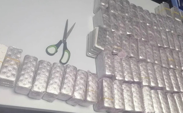 ​إحباط محاولة تهريب 54 ألف قرص من "ريفوتريل" بمعبر باب سبتة