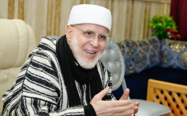 جلالة الملك ينعى شيخ الطريقة القادرية ويشيد بإسهاماته الروحية والاجتماعية في تعزيزالاعتدال الديني