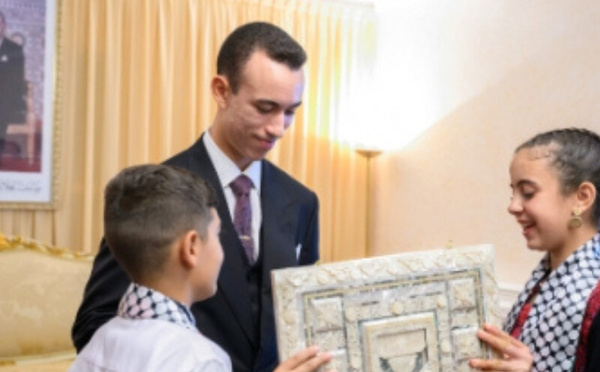 ولي العهد الأمير مولاي الحسن يستقبل أطفال القدس المشاركين في المخيم الصيفي لوكالة بيت مال القدس الشريف