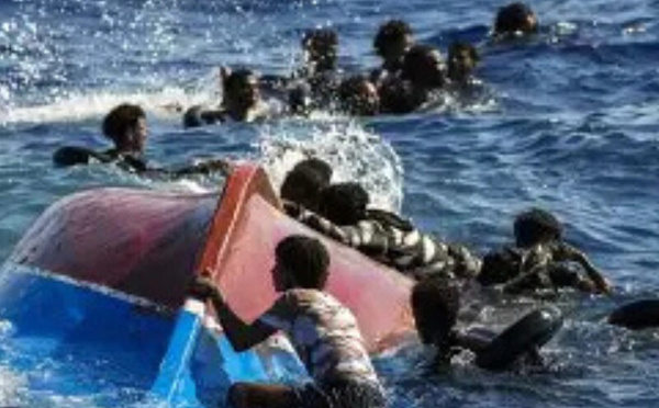 مأساة إنسانية قبالة السواحل الموريتانية: 49 قتيلاً و100 مفقود في غرق زورق مهاجرين
