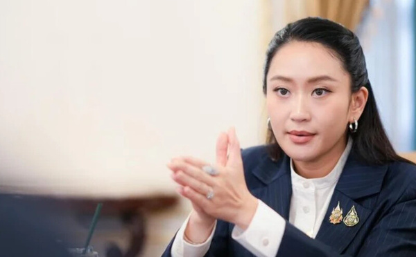 المحكمة الدستورية التايلاندية تقيل رئيسة الوزراء بايتونغتارن شيناواترا وحكومتها