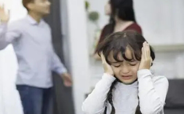 تأثير الطلاق على الصحة النفسية للأطفال: الواقع والحلول
