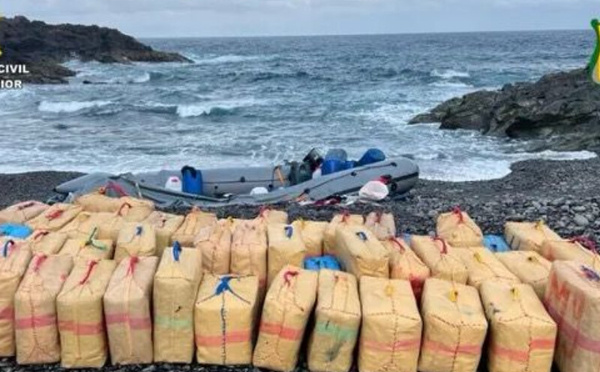 الشرطة الإسبانية والمغرب تحبطان تهريب أكثر من 11 طناً من الشيرا عبر الموانئ