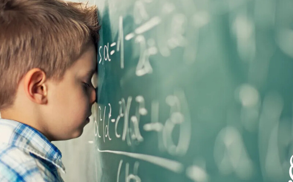 القلق المدرسي عند الأطفال.. كيف نميّز بين الخوف الطبيعي والمعاناة الحقيقية؟