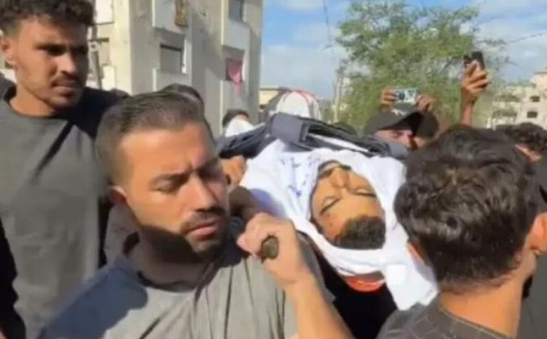 في جنازة مهيبة : غزة تودع صالح الجعفراوي بزيه الصحفي
