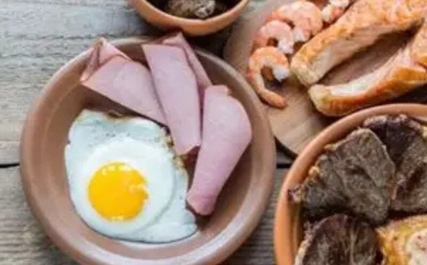 احذر من عادات غذائية تعرضك لمخاطر صحية