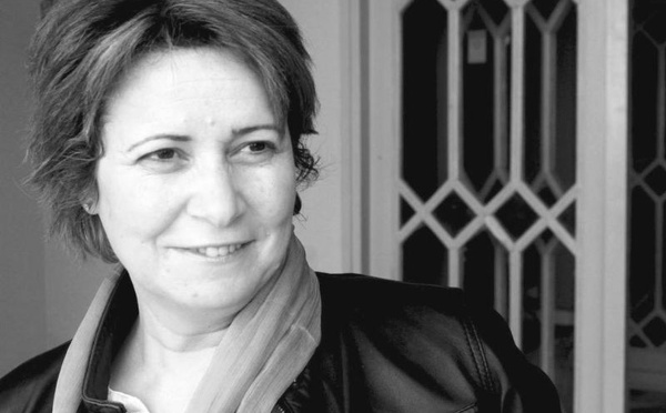 الشاعرة رجاء الطالبي في ضيافة بيت الشعر خلال المعرض الجهوي للكتاب بالرباط