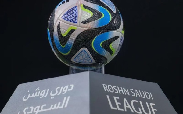 ثلاث مواجهات نارية في دوري روشن السعودي: الرياض والفيحاء والنجمة على خط النار