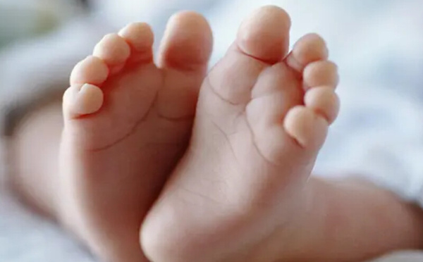 النيابة العامة تحقق في وفاة رضيعة على يد طفلة تبلغ 8 سنوات داخل حضانة بطنجة