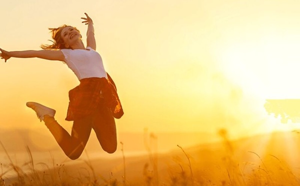 قفز 50 مرة يومياً.. تجربة كندية تكشف سر السعادة وصحة الجسم