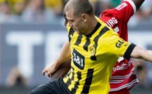 بوروسيا دورتموند في رحلة محفوفة بالمخاطر إلى ملعب أوجسبورج